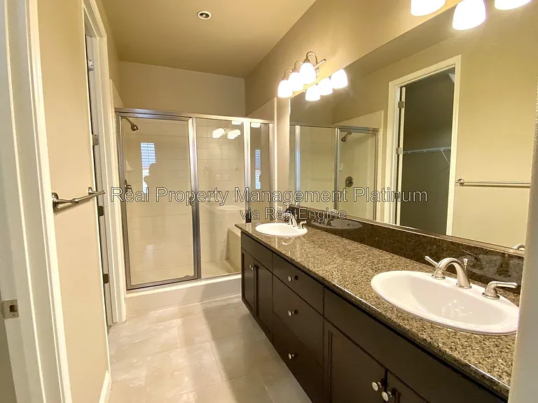 2141 W Juliet Way — Photo 4