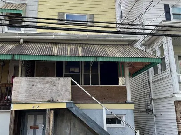 352 W Kline Ave, Lansford, PA 18232