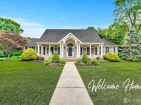 445 Grace Hill Rd, Monroe Township, NJ 08831