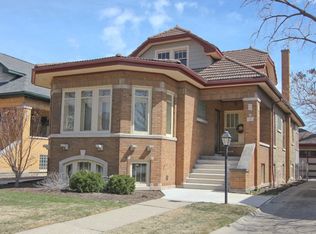 1210 N Ridgeland Ave, Oak Park, IL 60302