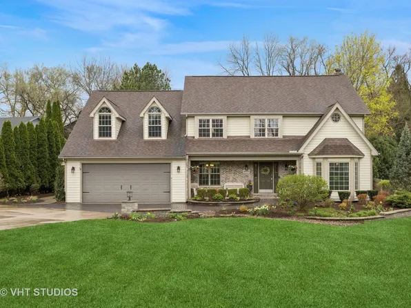 6621 Scott Ln, Crystal Lake, IL 60014