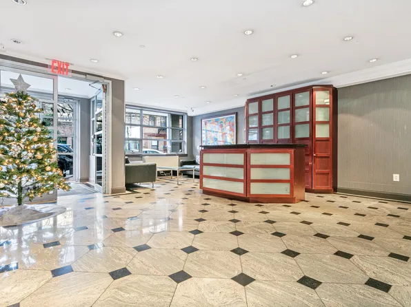 222 East Third Street image 3 of 12