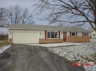 8676 Gilmour Ln, Freeland, MI 48623
