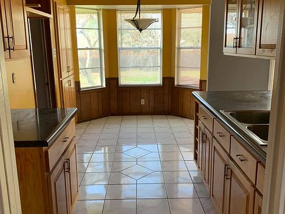 2nd image of 335 Whitecliff Dr