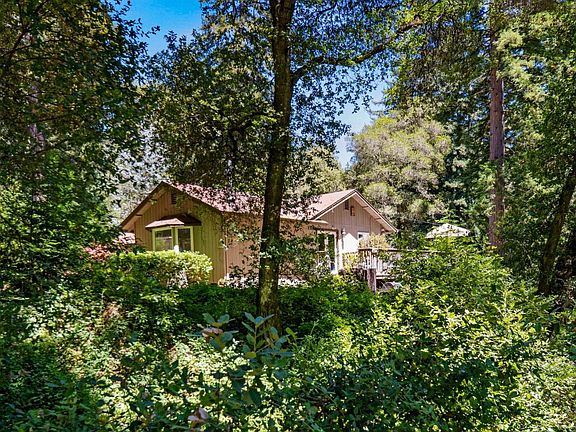 3rd image of 471 Country Estates Ter