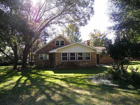 4th image of 627 Merioneth Dr