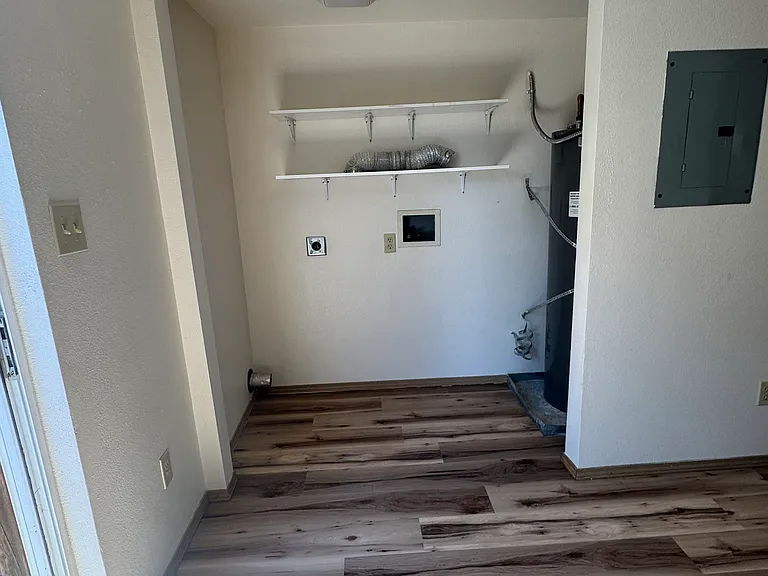 184 S 4th St #2 — Photo 9
