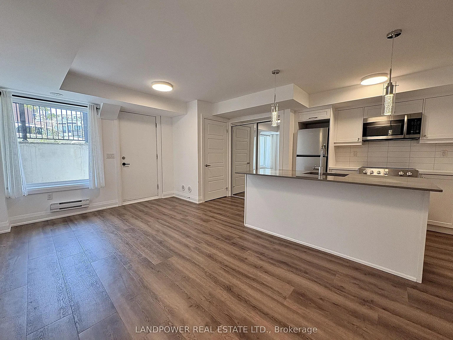 3 bed, $2,500 — Photo 4