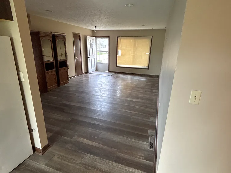 2615 Palmer Dr — Photo 3
