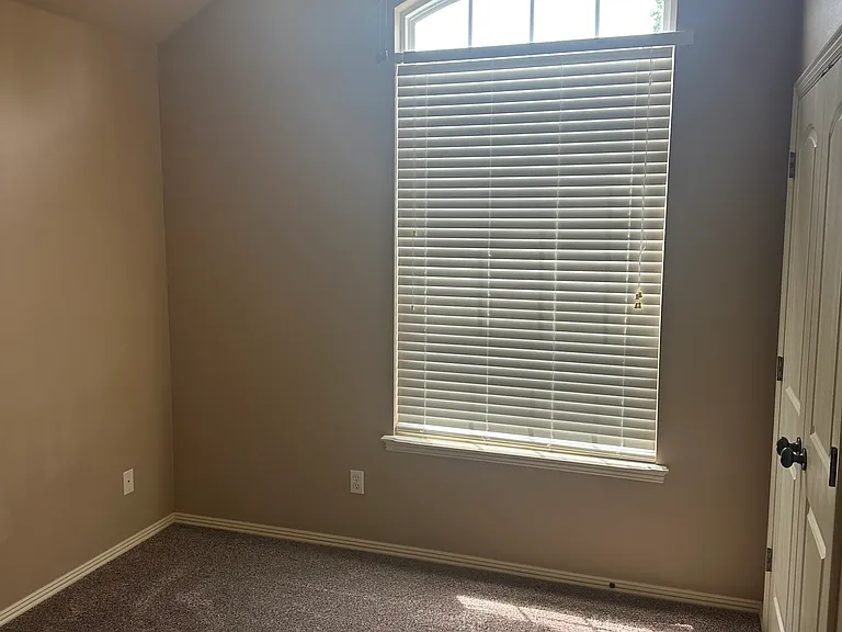 2712 Quarry Dr — Photo 7