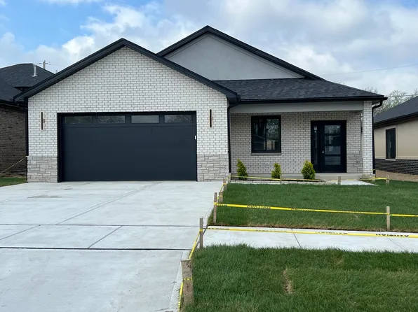 10718 S Worth Ave, Worth, IL 60482