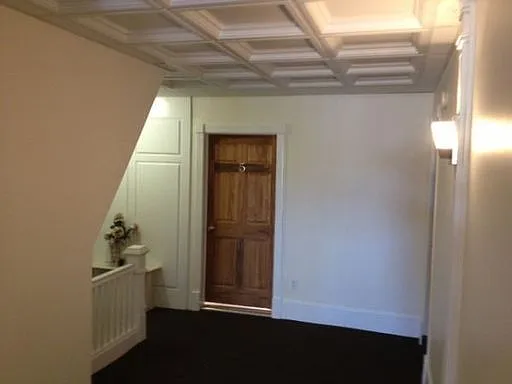 46 E Main St
