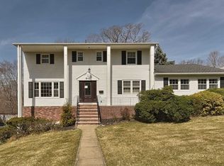90 Tall Oaks Dr, Wayne, NJ