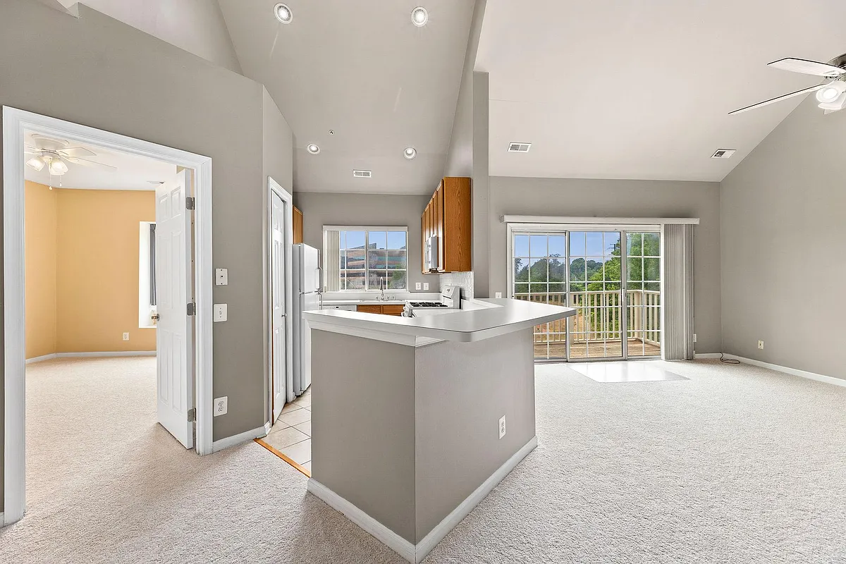 Building Photo - 4363 Wilson Valley Dr #404