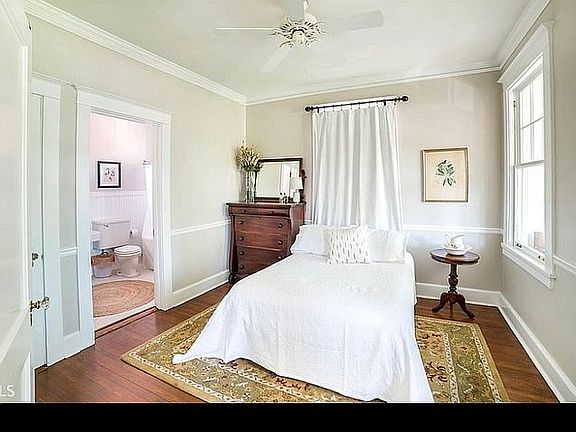 Master Bedroom 1/2