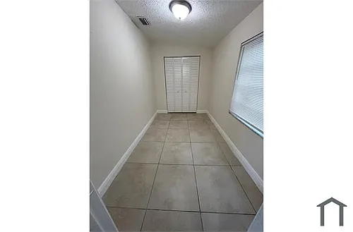 1828 NW 93rd Ter Photo 1