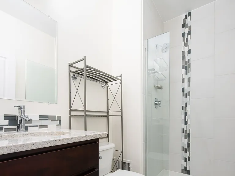 335 N Josephine St #A — Photo 38