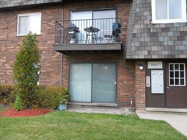 1st image of 9377 Bay Colony Dr APT 1S