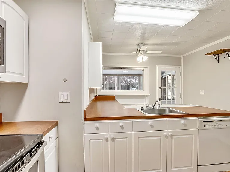 3503 E West Hwy — Photo 4