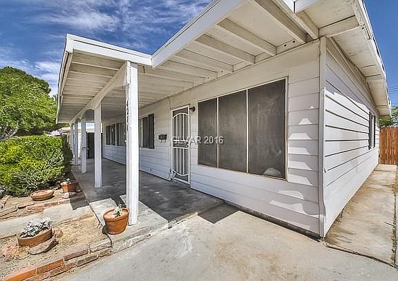 4th image of 4271 Cloverdale Ave