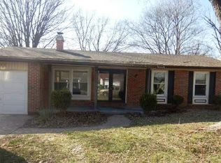 11305 Parkmont Dr, Saint Louis, MO 63138