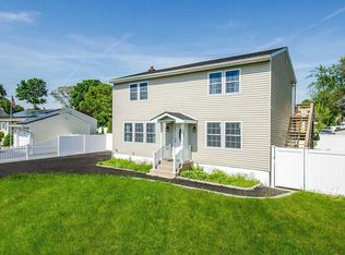 196 Commack Rd, Deer Park, NY 11729