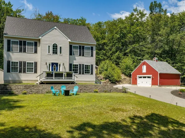 8 Lancelot Road, Farmington, NH 03835