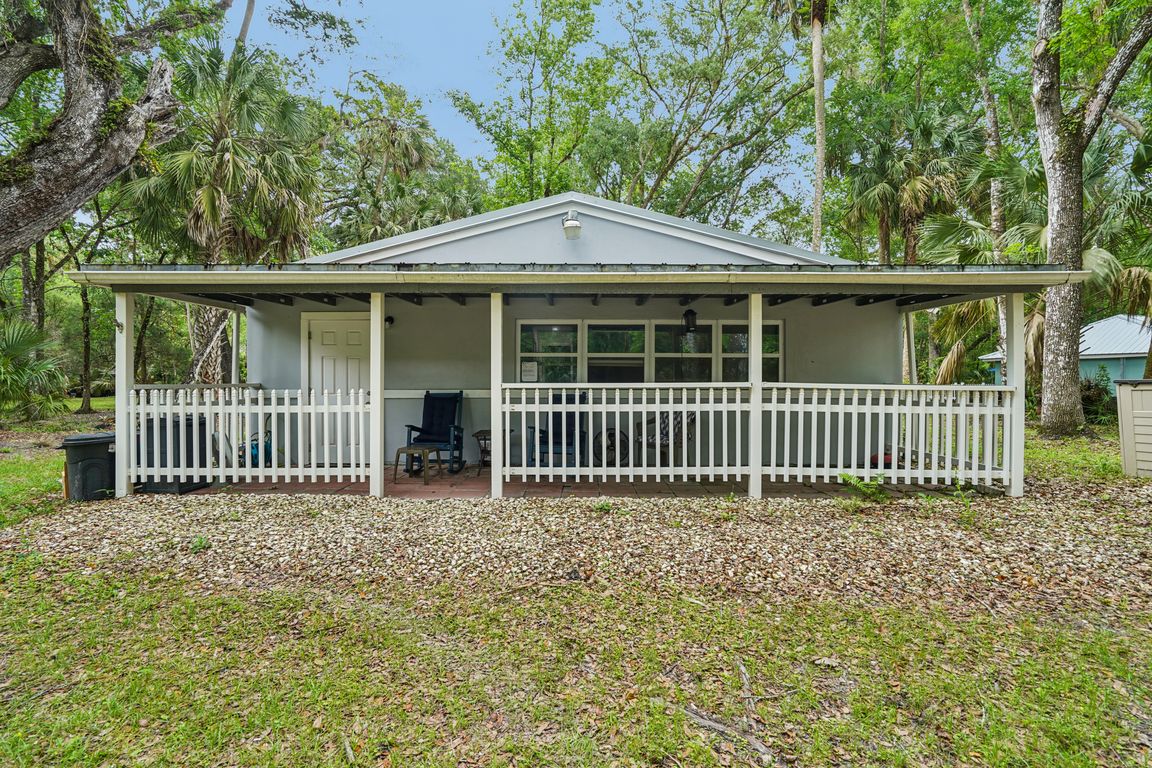 217 S Tuck Point-S0904-027
