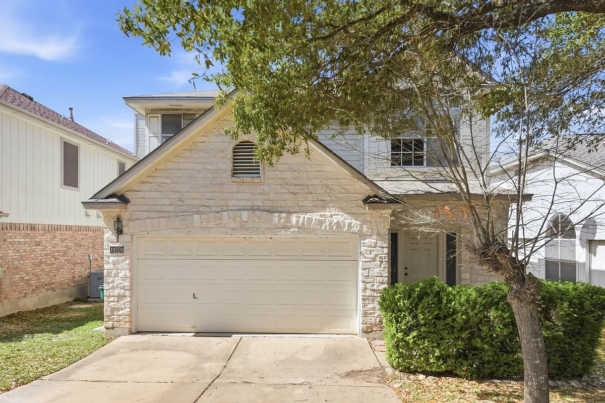 Building Photo - 14704 Yora Dr