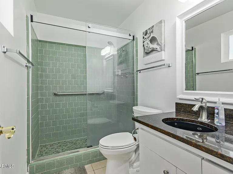 106 E Geneva Dr — Photo 25