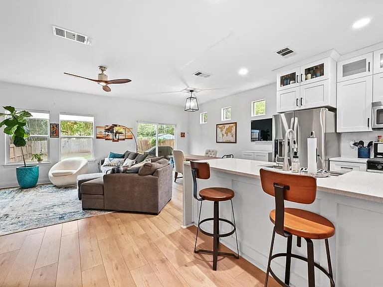 3203 Carol Ann Dr #B — Photo 8