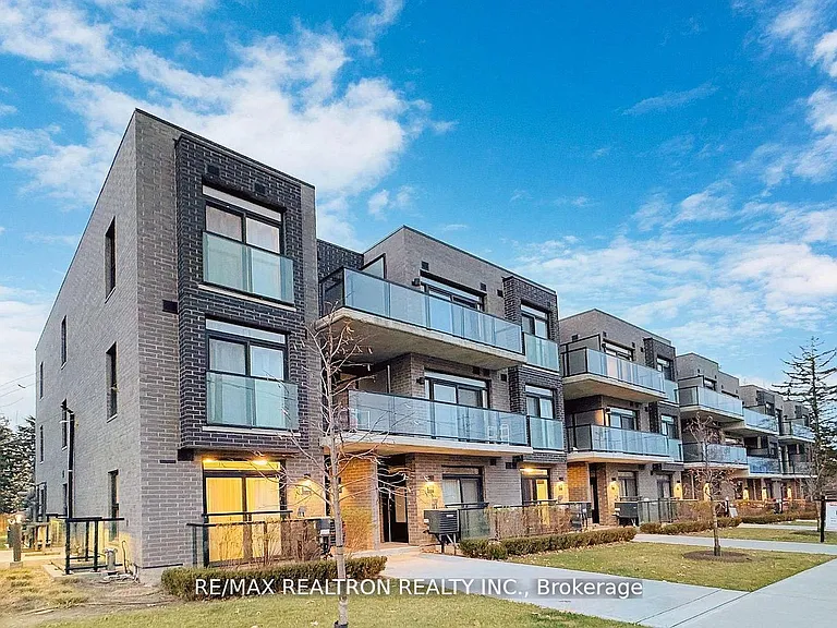 260 Finch Ave E #Townhouse 1 — Photo 3
