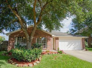 1702 Oak Ridge Dr, Kemah, TX 77565