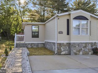 438 Sarah Anne Dr, Lothian, MD 20711