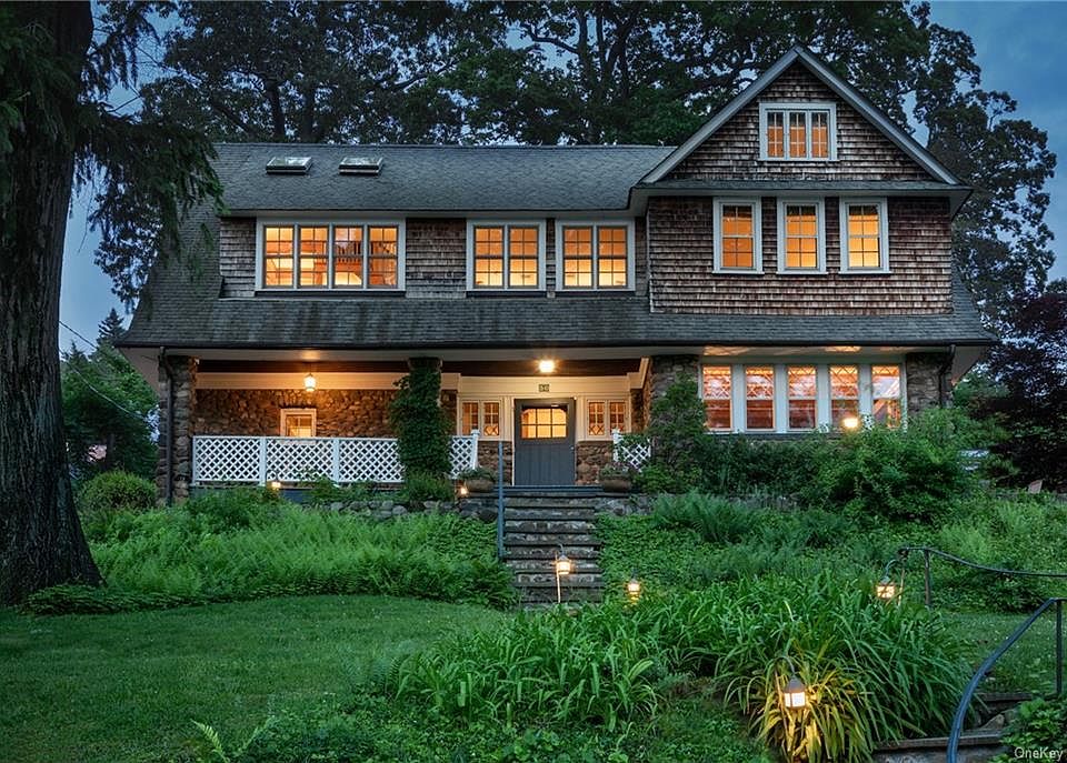 1st image of 50 Parkway Dr