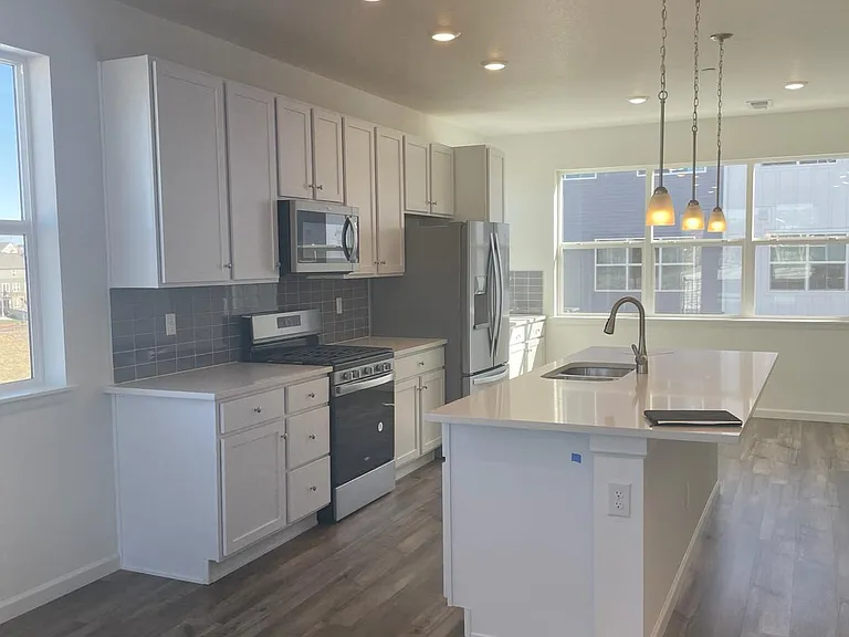 7003 Ipswich Ct — Photo 2