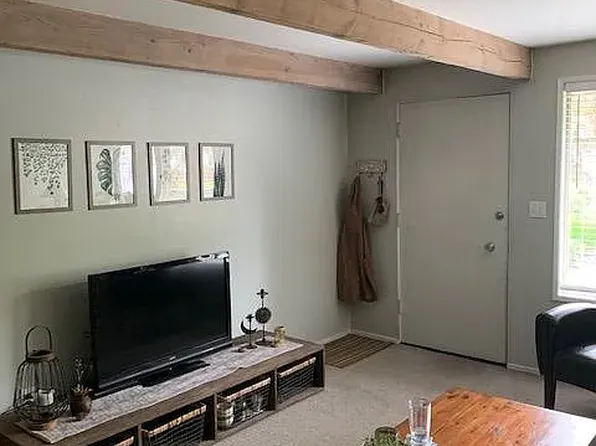 21521 73rd Pl W APT 4, Edmonds, WA 98026