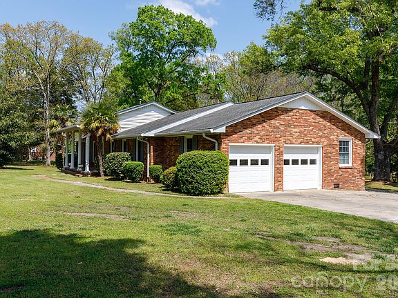 2nd image of 3308 India Hook Rd