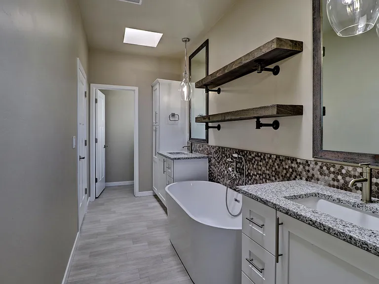 4607 Melrose Rd — Photo 25