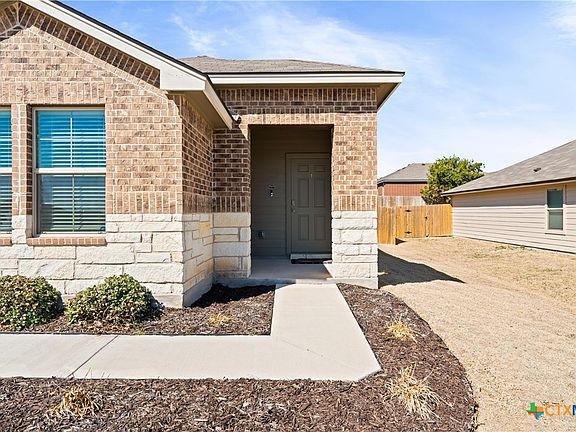 3rd image of 5707 Great Divide Rd