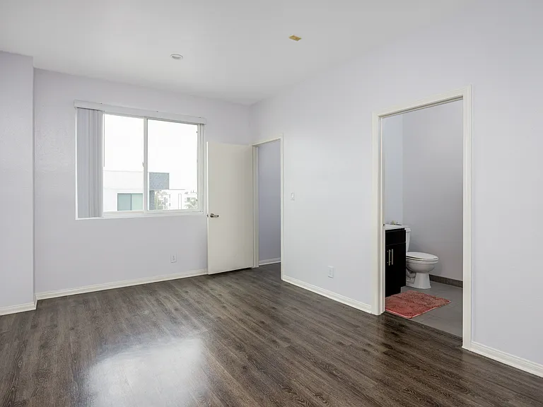Wilcox Townhomes — Photo 18
