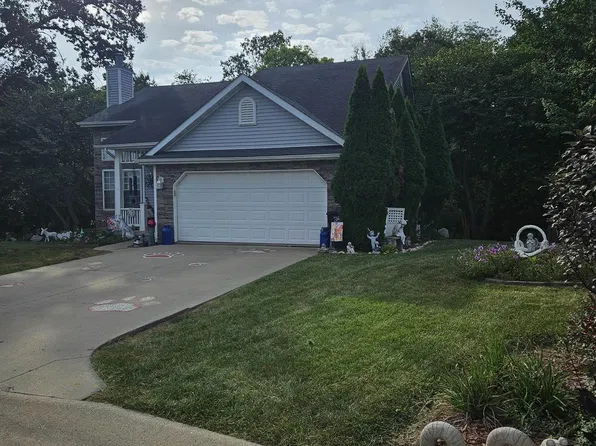 4 Cambridge Ct, Ottumwa, IA 52501