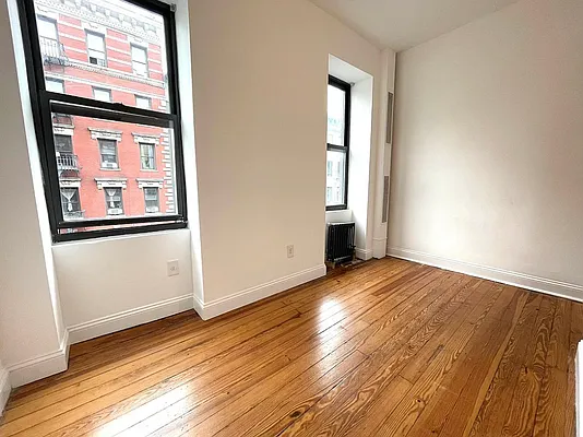 Rented by J PRESTON AND ASSOCIATES INC | media 36