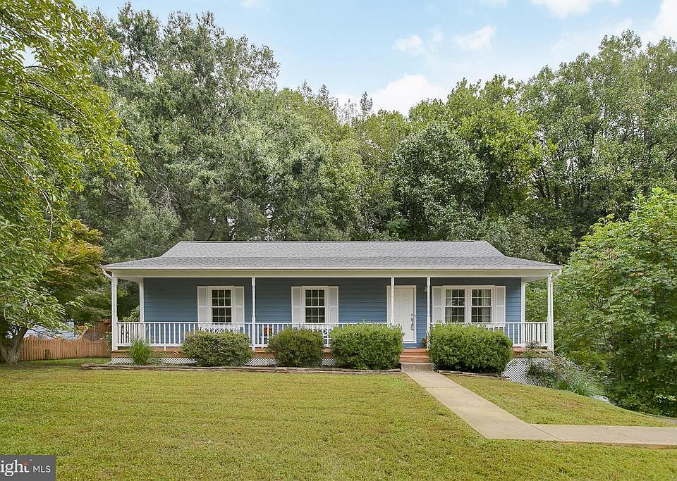 1st image of 1622 Clover Dr