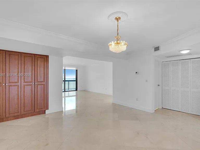 2333 Brickell Ave #1109 — Photo 8