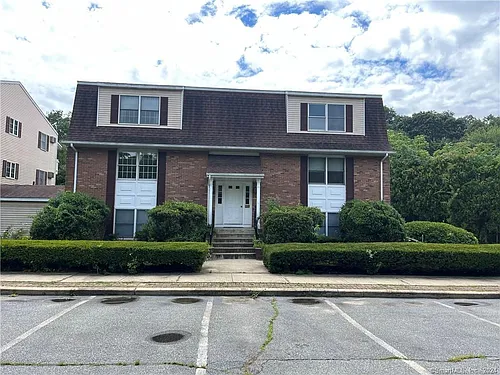 302 Boston Post Rd #21 Photo 1