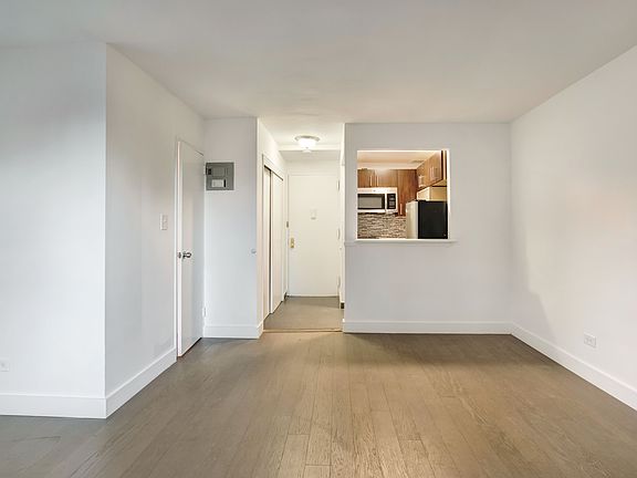 3rd image of 530 2nd Ave APT 2B