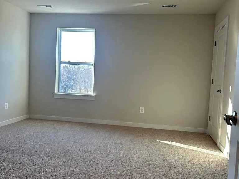 113 Marlow Ct — Photo 15