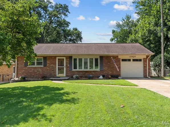 10954 Vargas Dr, Saint Louis, MO 63123