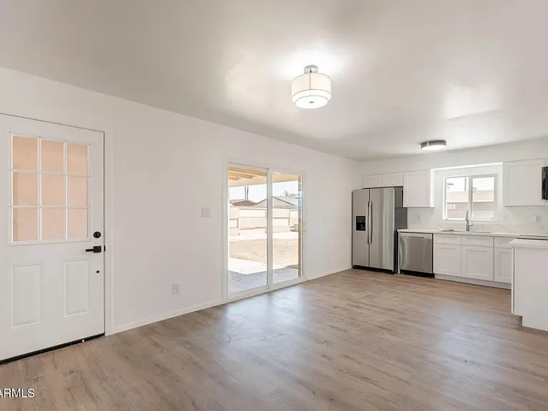 4743 W Shaw Butte Dr — Photo 5